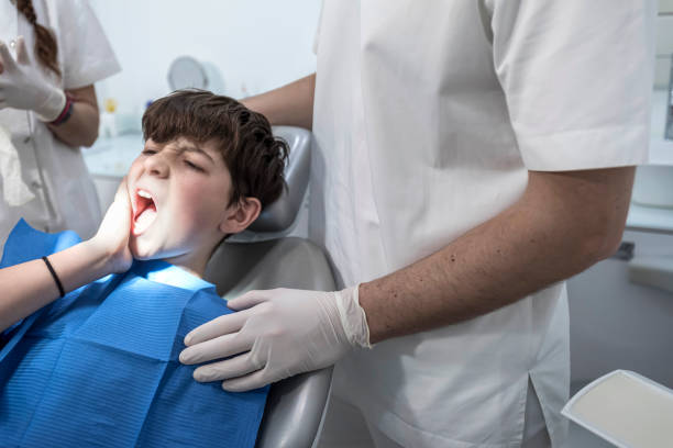 Best Broken or Cracked Tooth Emergency Dentist in Laton, CA